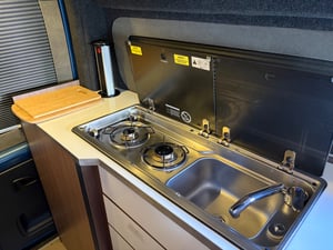 2018 Renault Trafic Camper Conversion — photo 46 of 50