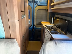 2018 Renault Trafic Camper Conversion — photo 47 of 50