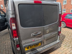 2017 Vauxhall Vivaro — photo 13 of 18