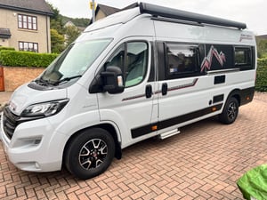 2021 Auto-Trail Adventure 65 — photo 6 of 19
