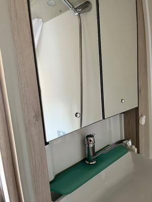 2021 Auto-Trail Adventure 65 — photo 10 of 19