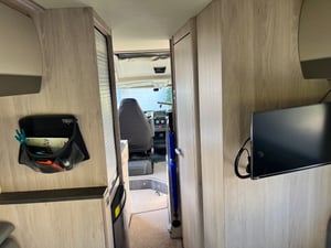 2021 Auto-Trail Adventure 65 — photo 19 of 19