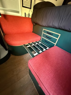 2025 Volkswagen Crafter Campervan — photo 26 of 37