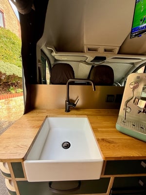 2025 Volkswagen Crafter Campervan — photo 9 of 37