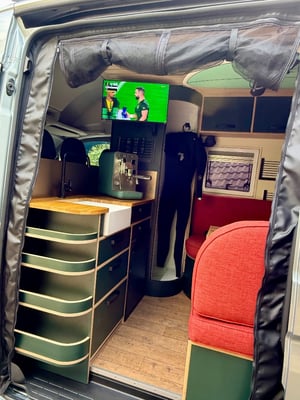 2025 Volkswagen Crafter Campervan — photo 10 of 37