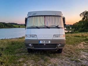 2001 Hymer B584 — photo 1 of 4