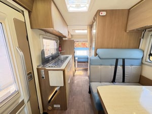 2015 Burstner Viseo i700 — photo 9 of 11