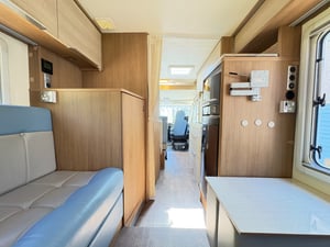 2015 Burstner Viseo i700 — photo 10 of 11