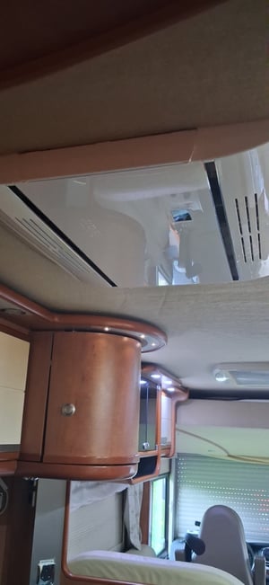 2008 Carthago M-Liner — photo 13 of 24