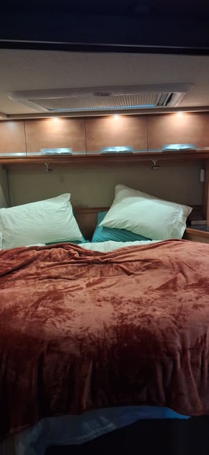 2008 Carthago M-Liner — photo 20 of 24