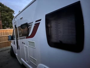 2015 Swift Rio 320 — photo 2 of 7