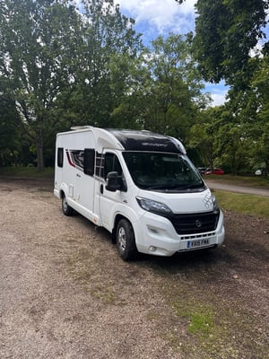 2015 Swift Rio 320 — photo 4 of 7