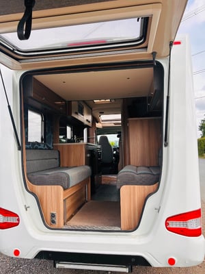 2015 Swift Rio 320 — photo 6 of 7