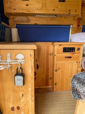 2005 Ford Transit — photo 4 of 15