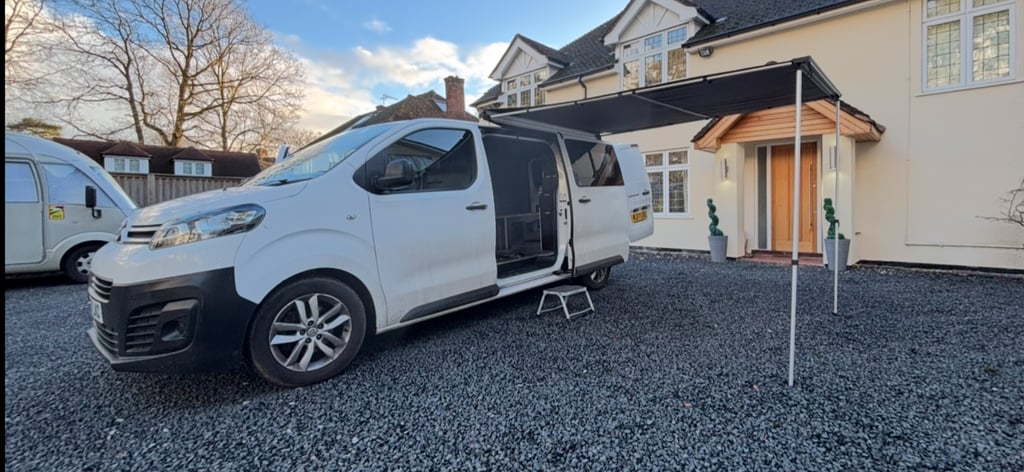 2017 Citroen Dispatch - Image 1