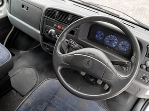 2002 Auto-Sleepers Vivanti 5 — photo 22 of 75