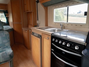 2002 Auto-Sleepers Vivanti 5 — photo 23 of 75
