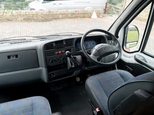 2002 Auto-Sleepers Vivanti 5 — photo 26 of 75