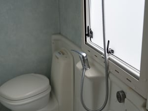 2002 Auto-Sleepers Vivanti 5 — photo 33 of 75