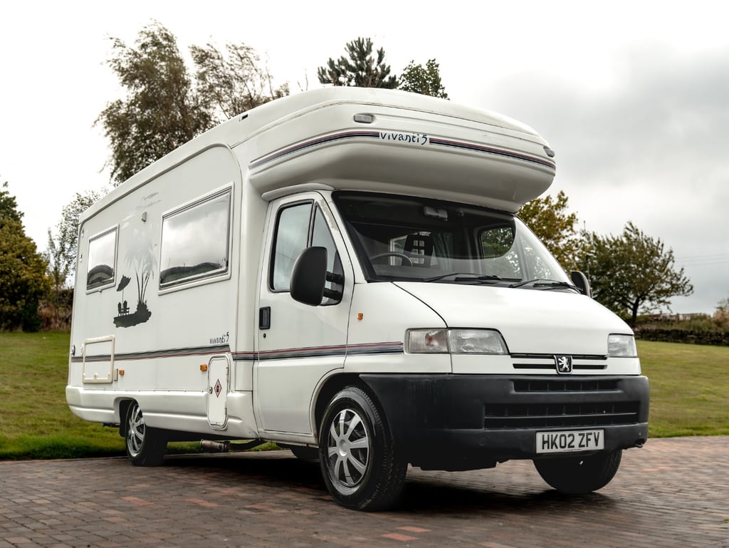 2002 Auto-Sleepers Vivanti 5 - Image 1