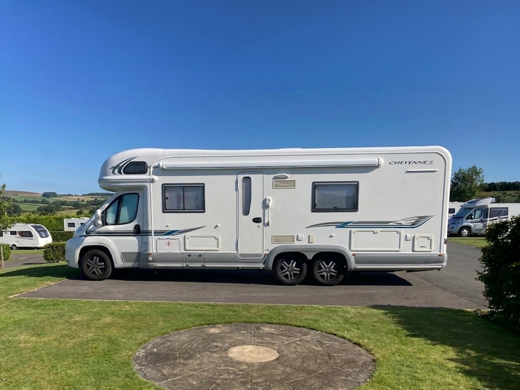 2009 Auto-Trail Cheyenne 840SE - Image 1