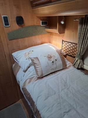 2009 Auto-Trail Cheyenne 840SE — photo 15 of 41