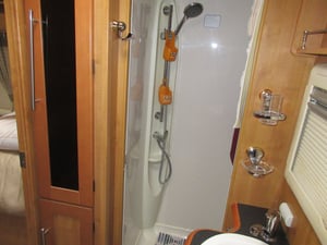 2009 Auto-Trail Cheyenne 840SE — photo 25 of 41