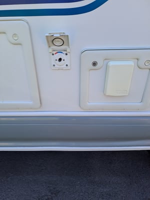 2009 Auto-Trail Cheyenne 840SE — photo 33 of 41