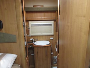 2009 Auto-Trail Cheyenne 840SE — photo 6 of 41