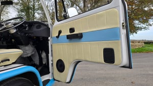 2014 Volkswagen Transporter T2 — photo 8 of 50
