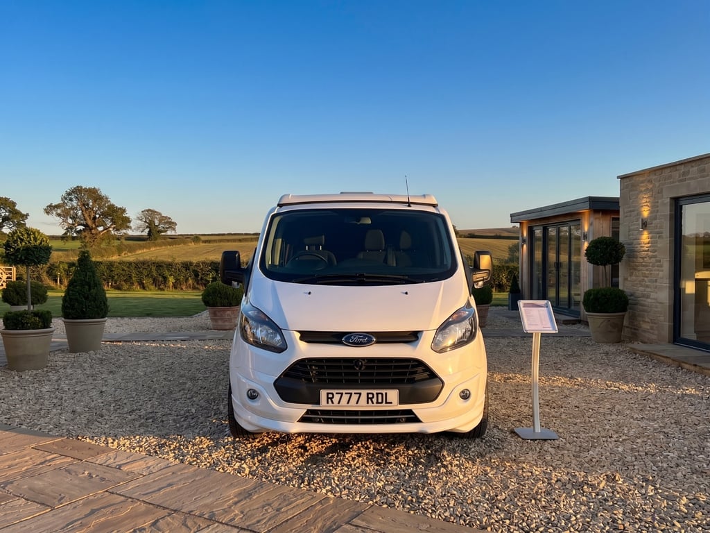 2017 Ford Tourneo Custom - Image 1