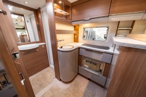 2017 Burstner Ixeo TL680 G — photo 12 of 94