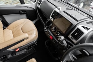 2017 Burstner Ixeo TL680 G — photo 43 of 94