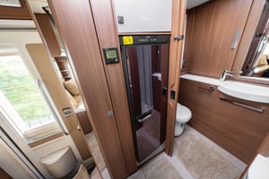 2017 Burstner Ixeo TL680 G — photo 45 of 94