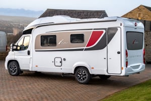 2017 Burstner Ixeo TL680 G — photo 3 of 96