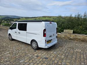 2015 Vauxhall Vivaro 1.6 CDTI Sportive — photo 1 of 24