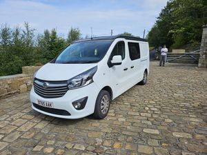 2015 Vauxhall Vivaro 1.6 CDTI Sportive — photo 9 of 24