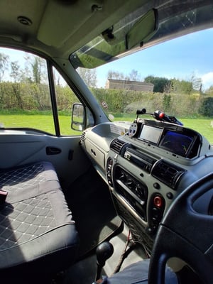 2002 Renault Master Low Mileage Custom Conversion — photo 13 of 37