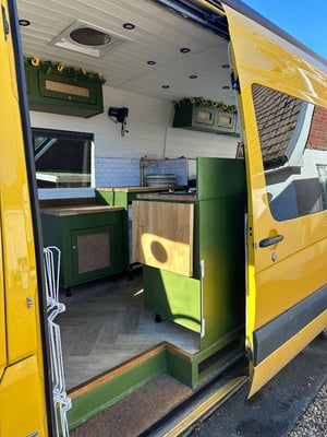 2016 Mercedes-Benz Sprinter — photo 3 of 25
