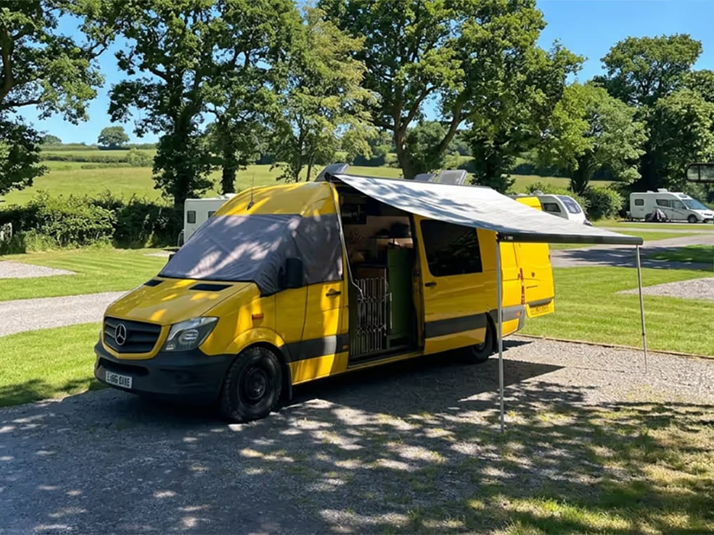 2016 Mercedes-Benz Sprinter - Image 1