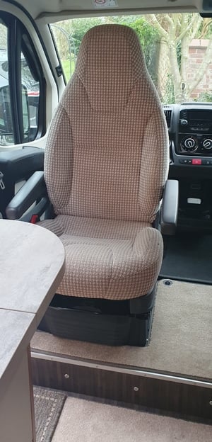 2017 Autotrail V Line 540 SE — photo 5 of 43
