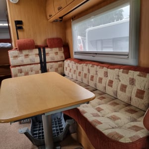 2005 Burstner Elegance 821i — photo 8 of 17