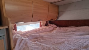 2005 Burstner Elegance 821i — photo 29 of 33