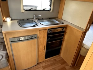 2010 Elddis Autoquest 155 — photo 9 of 39