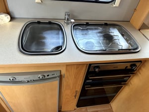 2010 Elddis Autoquest 155 — photo 32 of 39