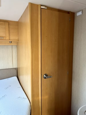 2010 Elddis Autoquest 155 — photo 34 of 39