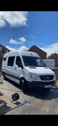 2008 Mercedes-Benz Sprinter - Image 2