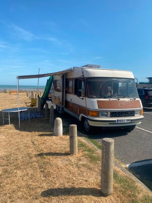 1991 Hymer B694 — photo 4 of 13