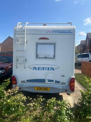 2005 Adria Adriatik — photo 4 of 21