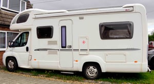 2009 Bessacarr E695 — photo 3 of 9
